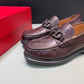 Ferragamo Grain Cowhide Gancini Buckle Shoes For Men Brown
