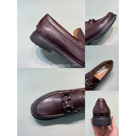 Ferragamo Grain Cowhide Gancini Buckle Shoes For Men Brown