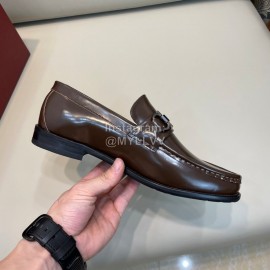 Ferragamo Calf Leather Gancini Buckle Business Shoes For Men Coffee