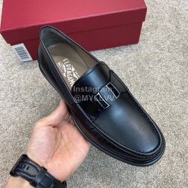 Ferragamo Calf Leather Metal Buckle Business Loafers For Men Black