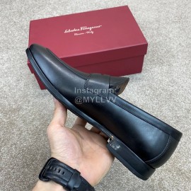 Ferragamo Classic Calf Leather Business Loafers For Men Black