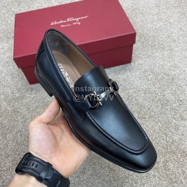 Ferragamo Classic Calf Leather Gancini Buckle Business Loafers For Men Black