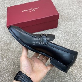 Ferragamo Classic Calf Leather Gancini Buckle Business Loafers For Men Black