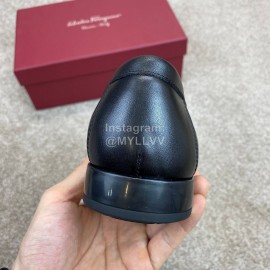 Ferragamo Classic Calf Leather Gancini Buckle Business Loafers For Men Black