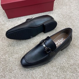 Ferragamo Classic Calf Leather Gancini Buckle Business Loafers For Men Black