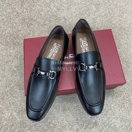 Ferragamo Classic Calf Leather Gancini Buckle Business Loafers For Men Black