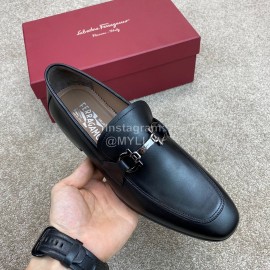 Ferragamo Classic Calf Leather Gancini Buckle Business Loafers Black For Men 