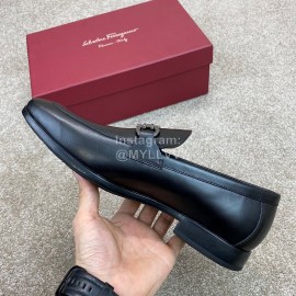 Ferragamo Classic Calf Leather Gancini Buckle Business Loafers Black For Men 