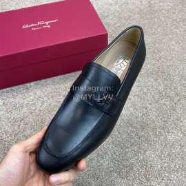 Ferragamo Classic Calf Leather Metal Buckle Business Loafers For Men 