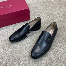 Ferragamo Classic Calf Leather Metal Buckle Business Loafers For Men 
