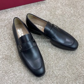 Ferragamo Classic Calf Leather Metal Buckle Business Loafers For Men 