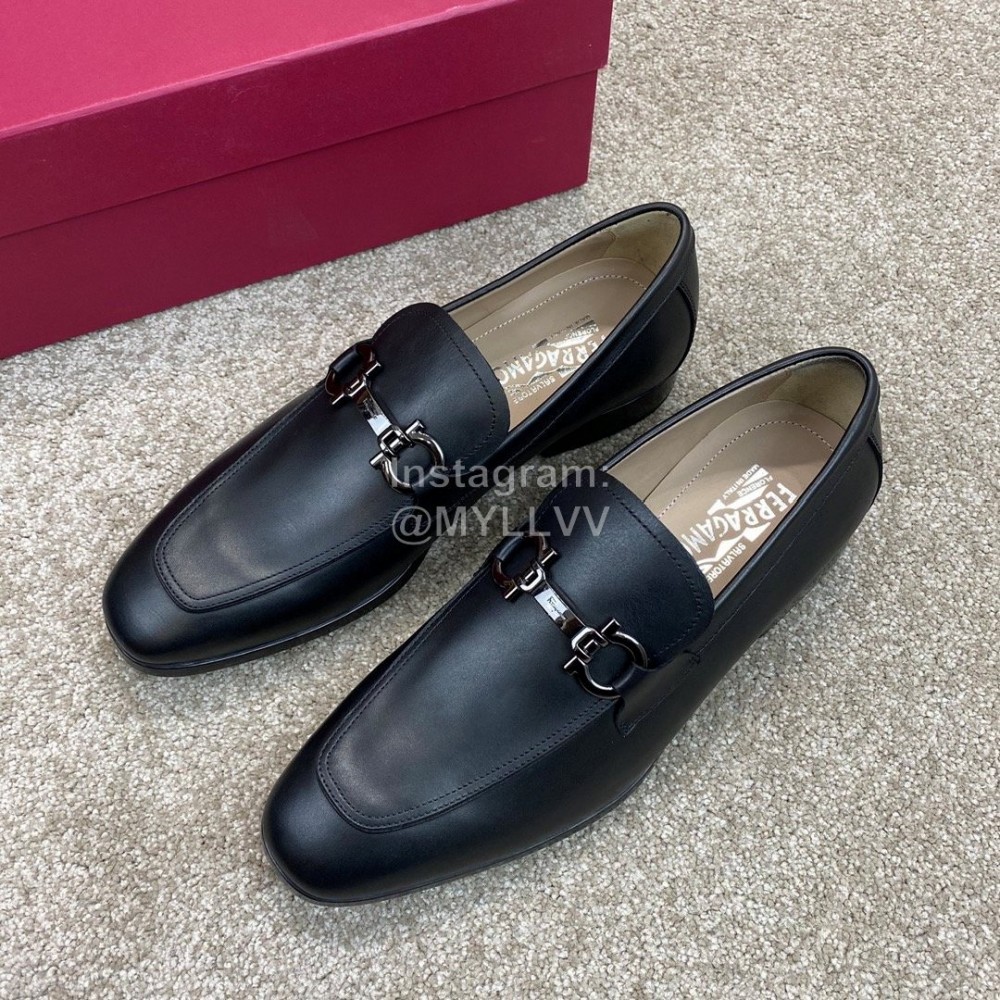 Ferragamo Black Calf Leather Gancini Buckle Business Loafers For Men 