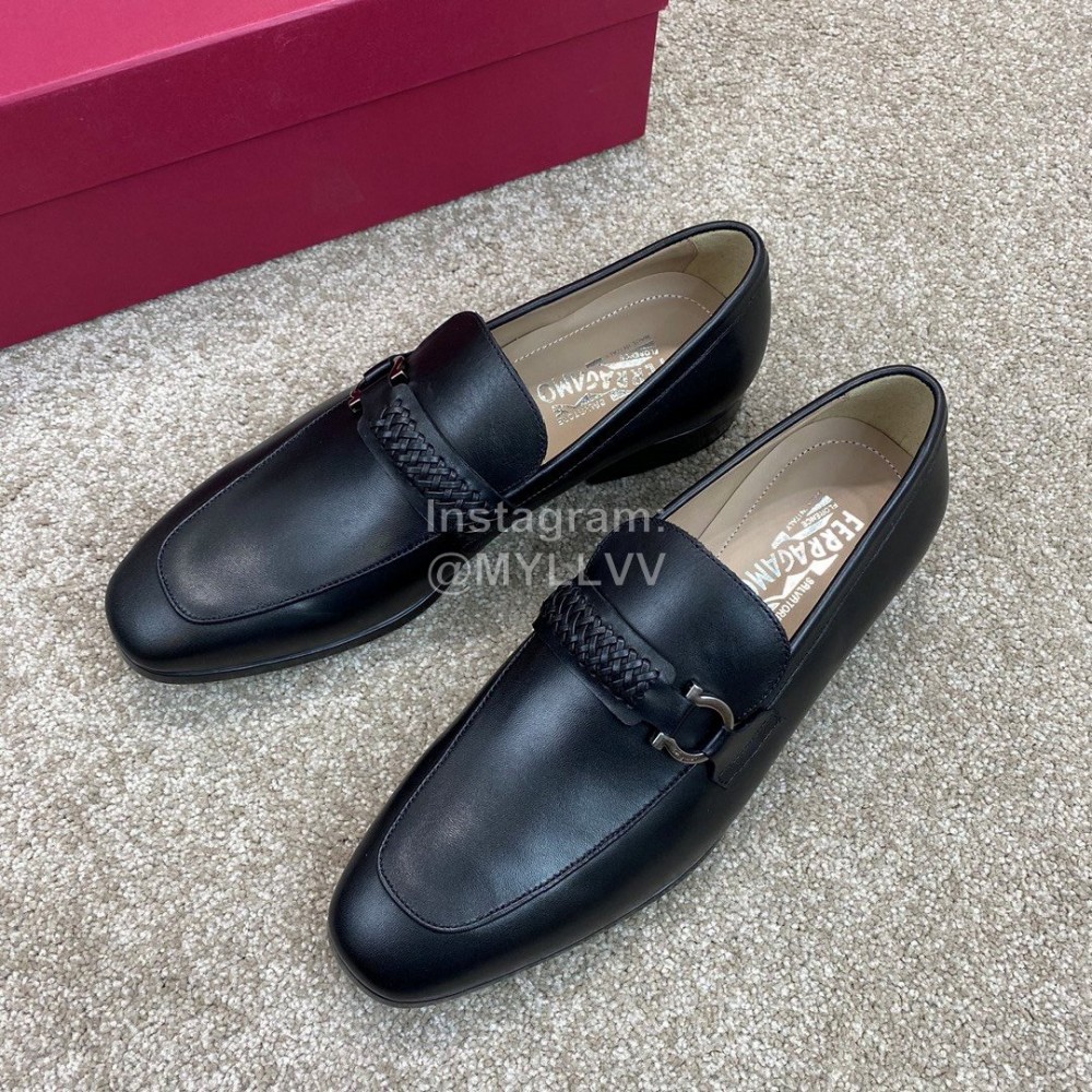 Ferragamo Black Cowhide Metal Buckle Business Loafers For Men 