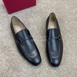 Ferragamo Cowhide Metal Buckle Business Loafers For Men Black