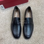 Ferragamo Cowhide Metal Buckle Black Business Loafers For Men 