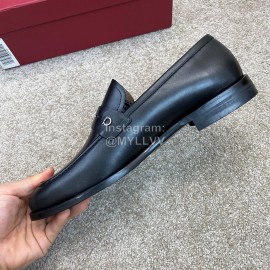 Ferragamo Cowhide Metal Buckle Black Business Loafers For Men 