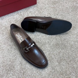 Ferragamo Classic Cowhide Gancini Buckle Business Loafers For Men Black