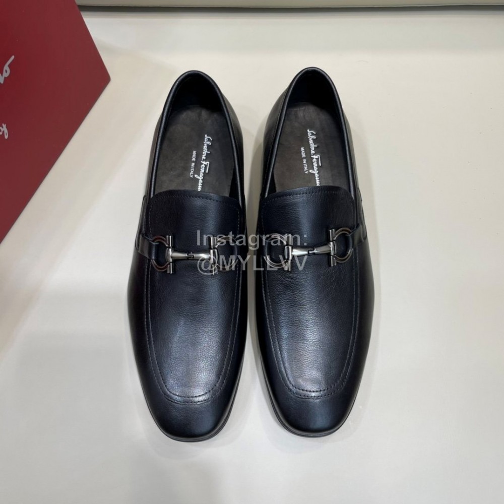 Ferragamo Classic Cowhide Gancini Buckle Black Business Loafers For Men 