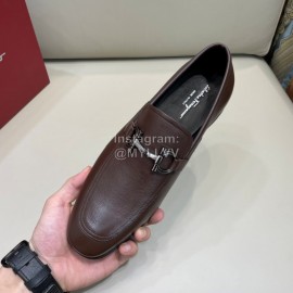 Ferragamo Classic Cowhide Gancini Buckle Business Loafers For Men Brown