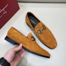 Ferragamo Velvet Cowhide Gancini Buckle Business Loafers For Men Tan