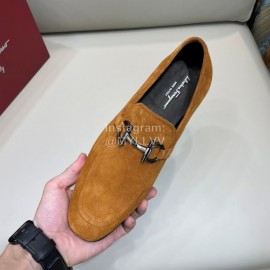 Ferragamo Velvet Cowhide Gancini Buckle Business Loafers For Men Tan