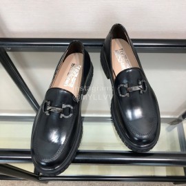 Ferragamo Gancini Buckle Cowhide Business Shoes For Men Black