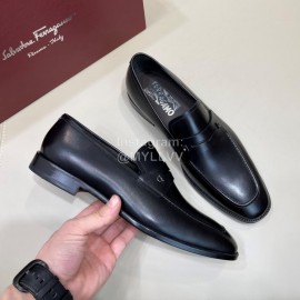 Ferragamo Calf Leather Business Loafers For Men Black