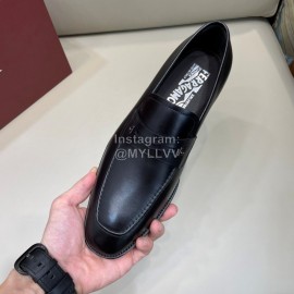 Ferragamo Calf Leather Business Loafers For Men Black