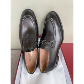Ferragamo Black Calf Leather Business Loafers For Men 