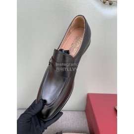 Ferragamo Black Calf Leather Business Loafers For Men 