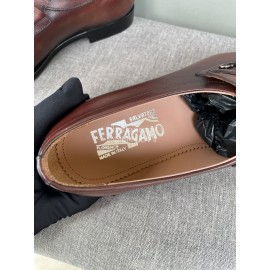 Ferragamo Brown Calf Leather Business Loafers For Men 