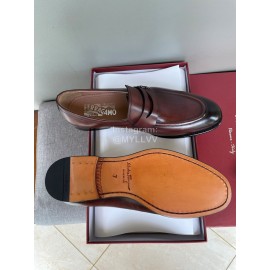 Ferragamo Brown Calf Leather Business Loafers For Men 