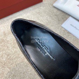 Ferragamo Calf Leather Gancini Buckle Business Shoes For Men Black