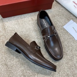 Ferragamo Calf Leather Gancini Buckle Business Shoes For Men Brown