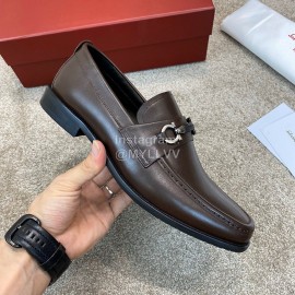 Ferragamo Calf Leather Gancini Buckle Business Shoes For Men Brown
