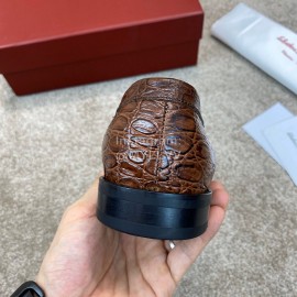 Ferragamo Calf Leather Business Loafers For Men Brown