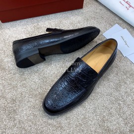 Ferragamo Calf Leather Business Loafers For Men Black