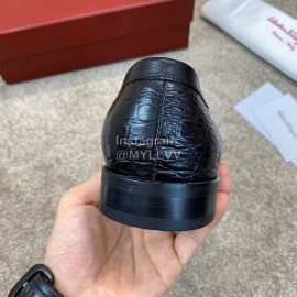 Ferragamo Calf Leather Business Loafers For Men Black