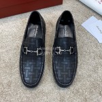 Ferragamo Calf Leather Gancini Buckle Business Loafers For Men Black