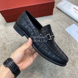 Ferragamo Calf Leather Gancini Buckle Business Loafers For Men Black