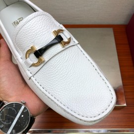 Ferragamo Fashion Leather Gancini Buckle Loafers For Men White