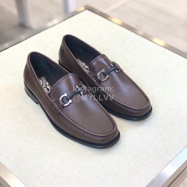 Ferragamo Classic Leather Gancini Buckle Loafers For Men Coffee