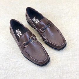 Ferragamo Classic Leather Gancini Buckle Loafers For Men Coffee