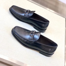 Ferragamo Classic Leather Gancini Buckle Loafers For Men 