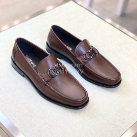 Ferragamo Classic Leather Gancini Buckle Loafers For Men Reddish Brown