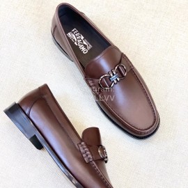 Ferragamo Classic Leather Gancini Buckle Loafers For Men Reddish Brown