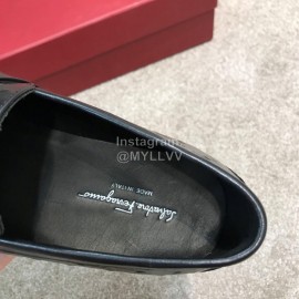 Ferragamo Classic Leather Gancini Buckle Business Loafers For Men Black 