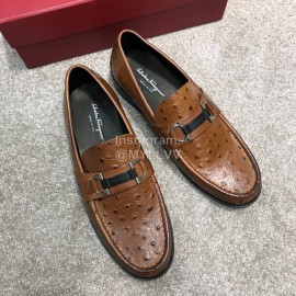 Ferragamo Classic Leather Gancini Buckle Business Loafers For Men Brown