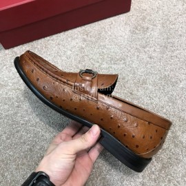 Ferragamo Classic Leather Gancini Buckle Business Loafers For Men Brown