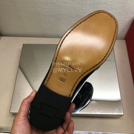 Ferragamo New Leather Gancini Buckle Business Loafers For Men Black